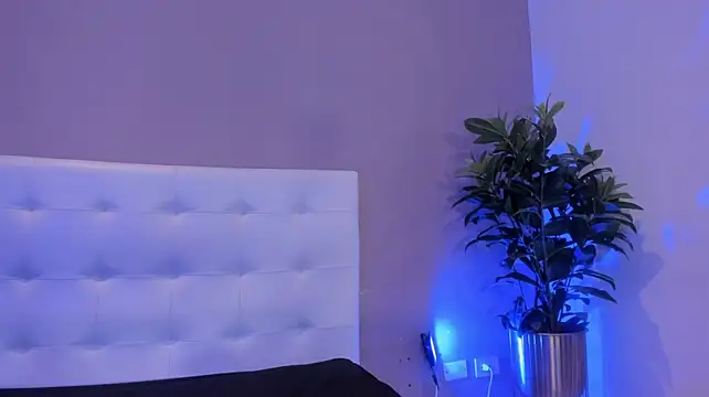 aramjones live cam preview