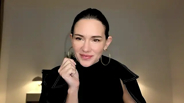 Miss_juliaa_ live cam preview