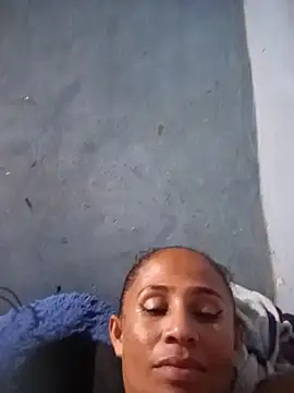 MoanaCaspier live cam preview