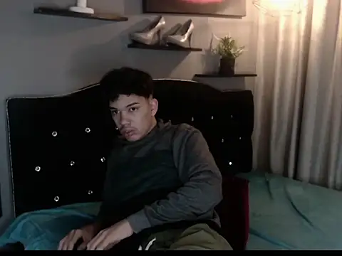 haku_nayro webcam