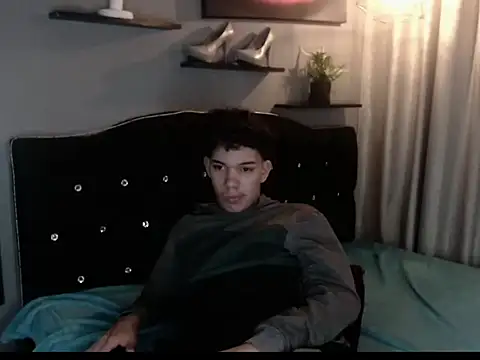 haku_nayro webcam