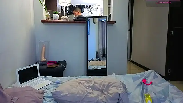 Matiashorney webcam