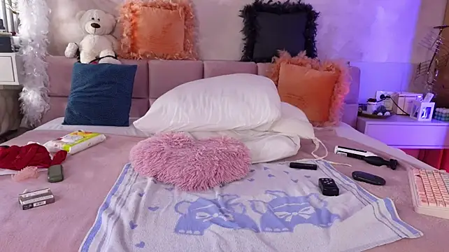 JullyBlair live cam on StripChat