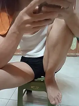 aiai220 live cam on StripChat
