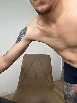 Huge_cock22cm live cam on StripChat