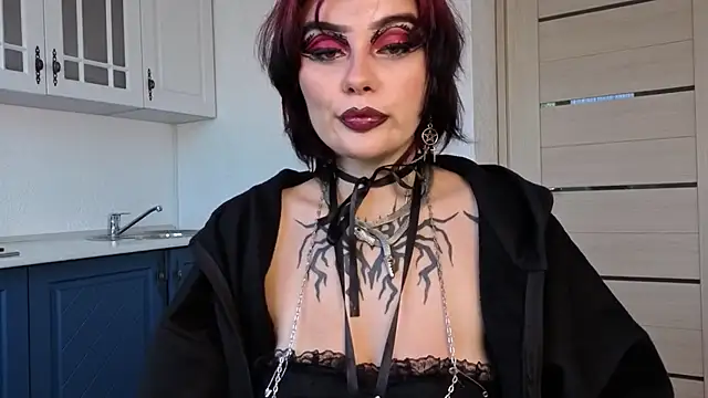 IntrigueYourDay live cam on StripChat