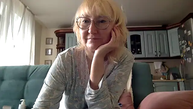 Zeyona live cam on StripChat