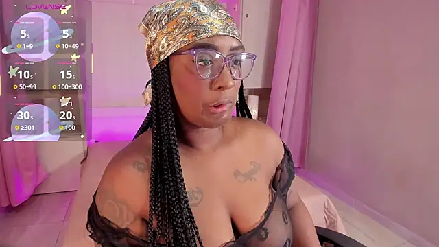 alison_daniels_ live cam on StripChat