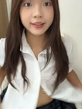 Youbaby-Love live cam on StripChat