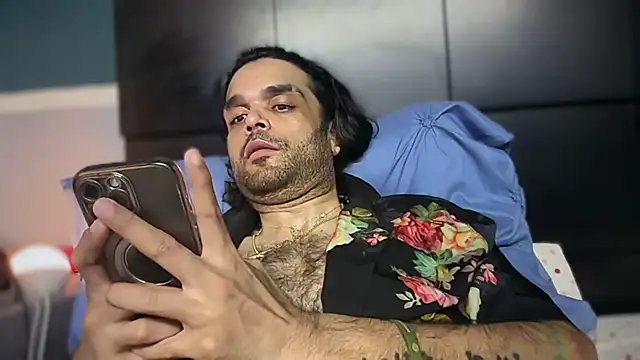 icebergslim281 live sex cam