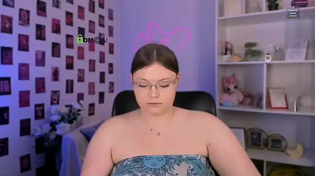 nikole_kitt live cam preview