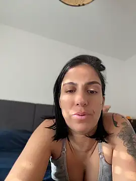 LaPetiteKim webcam