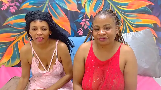 DominiqueLuxe44 webcam