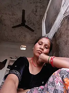 Pariraja_cute live cam preview