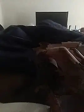 hornytray live cam preview