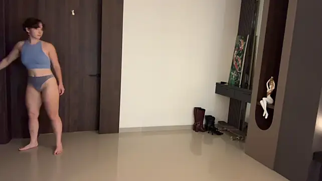 Sarahhh_xxx webcam