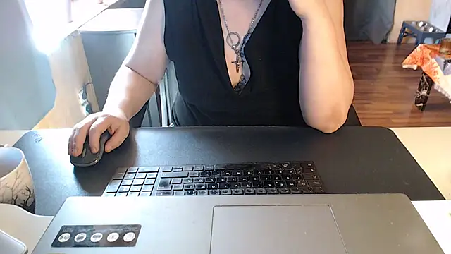 SweetPhoenix76 webcam