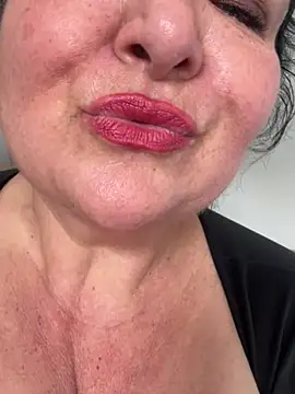 curvymilfmicha webcam
