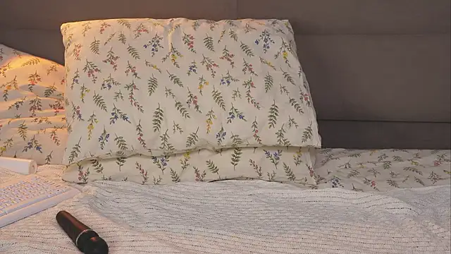 Lina_aww webcam