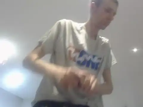 iLoveElusiveCats webcam