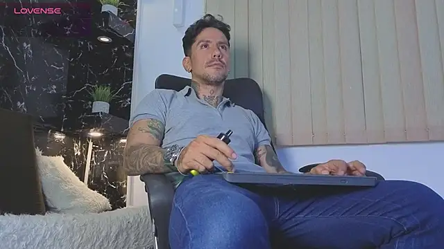 MR_EITHAN webcam