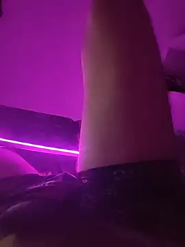 HARDDICC98 live cam on StripChat
