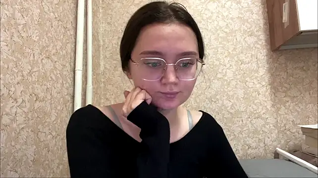 In_blue_ocean live cam on StripChat