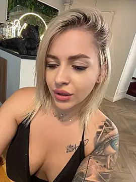 IveySin webcam