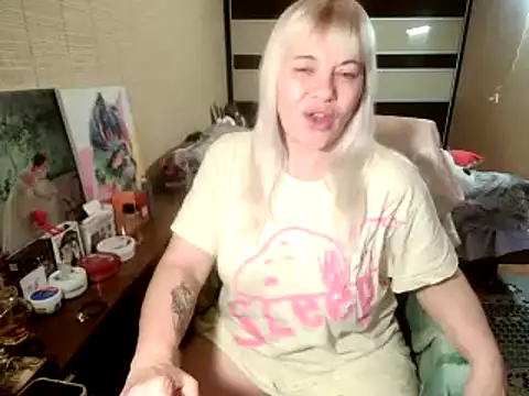 Lia_Laguna77