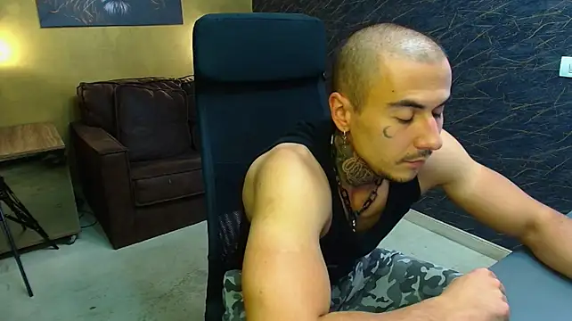 RomeoBodhi webcam