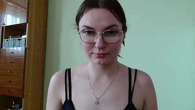 LooveELLYx live cam on StripChat