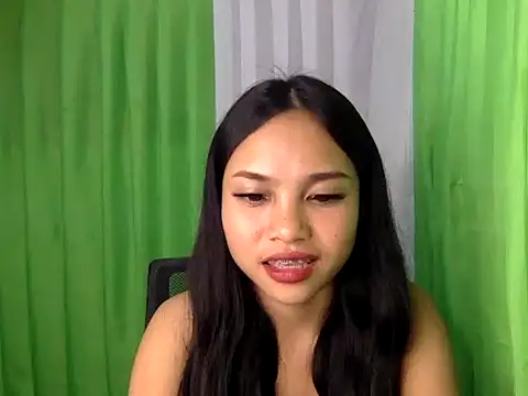 Urasianfantasy19 live cam on StripChat