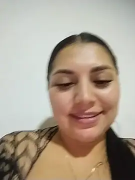 BlueeDiamond live cam preview