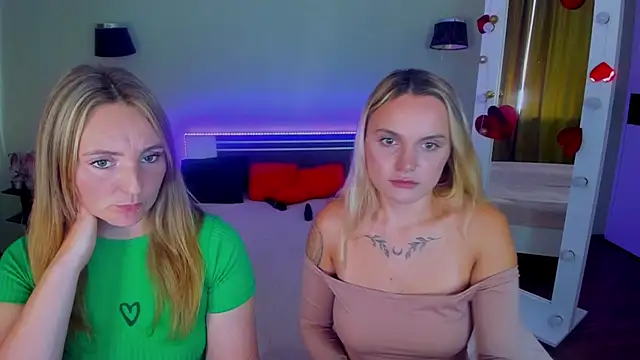 MagicEyess live cam on StripChat