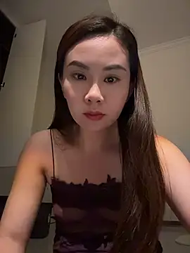 Yioyio-666 webcam