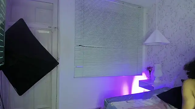 Maxine_Brm webcam