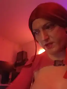 sissytrapdolly24's room