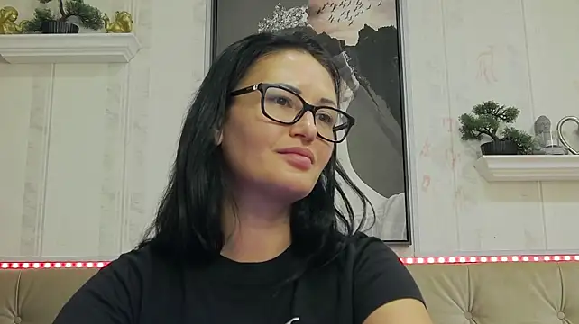 HellenDesire webcam