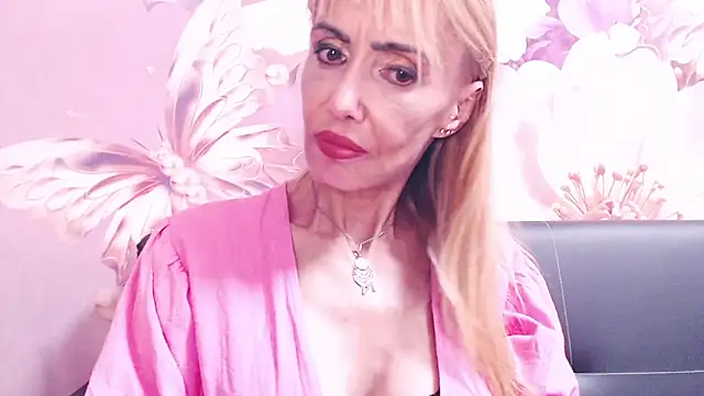 BlondPussy webcam