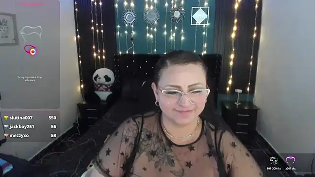 Ivonnee__ webcam