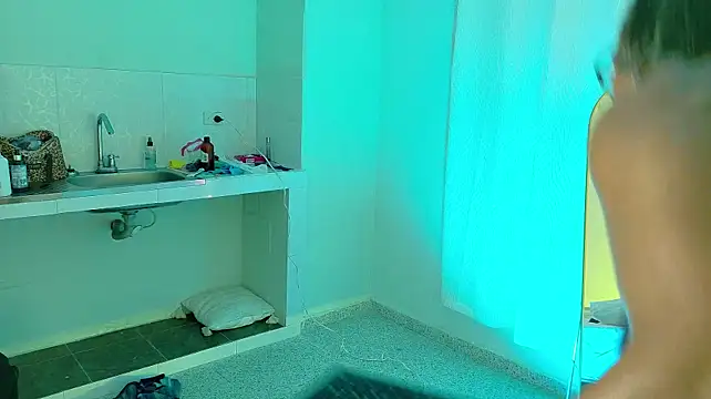 MilaMonroeX webcam