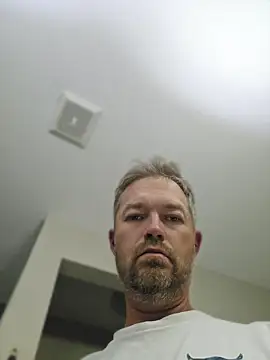 BlueEyedSilverFox webcam