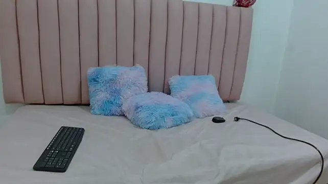 lunabelle18 webcam