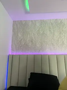 Mia_Bennett__