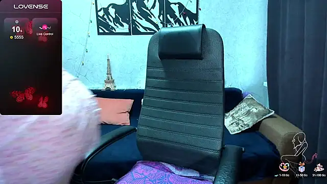 Nikki_March webcam