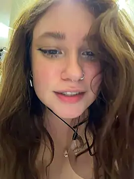 lucy-joy live cam on StripChat