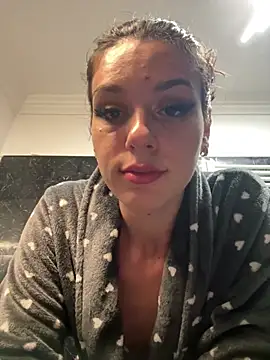 RedAssHottie live sex cam