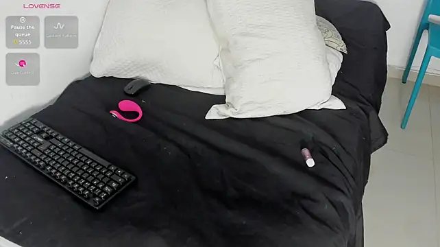 Maya_Graham webcam