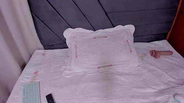 jazlinn4 webcam