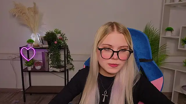 LolaVixenz webcam